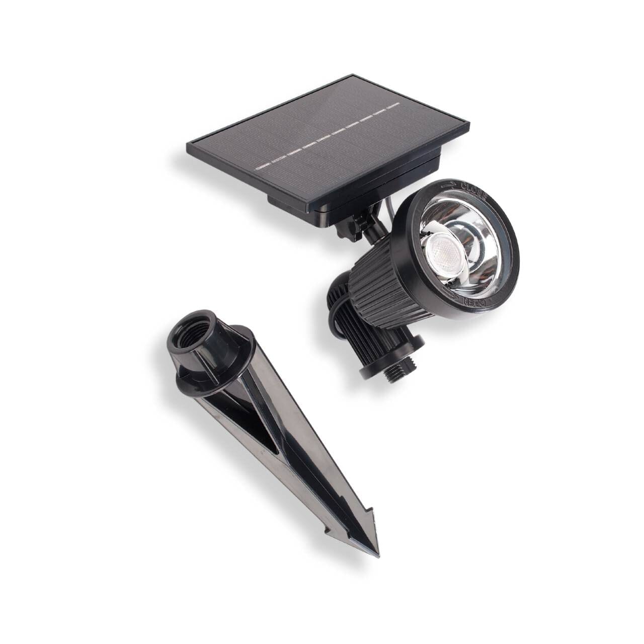 High output solar spot outlet light