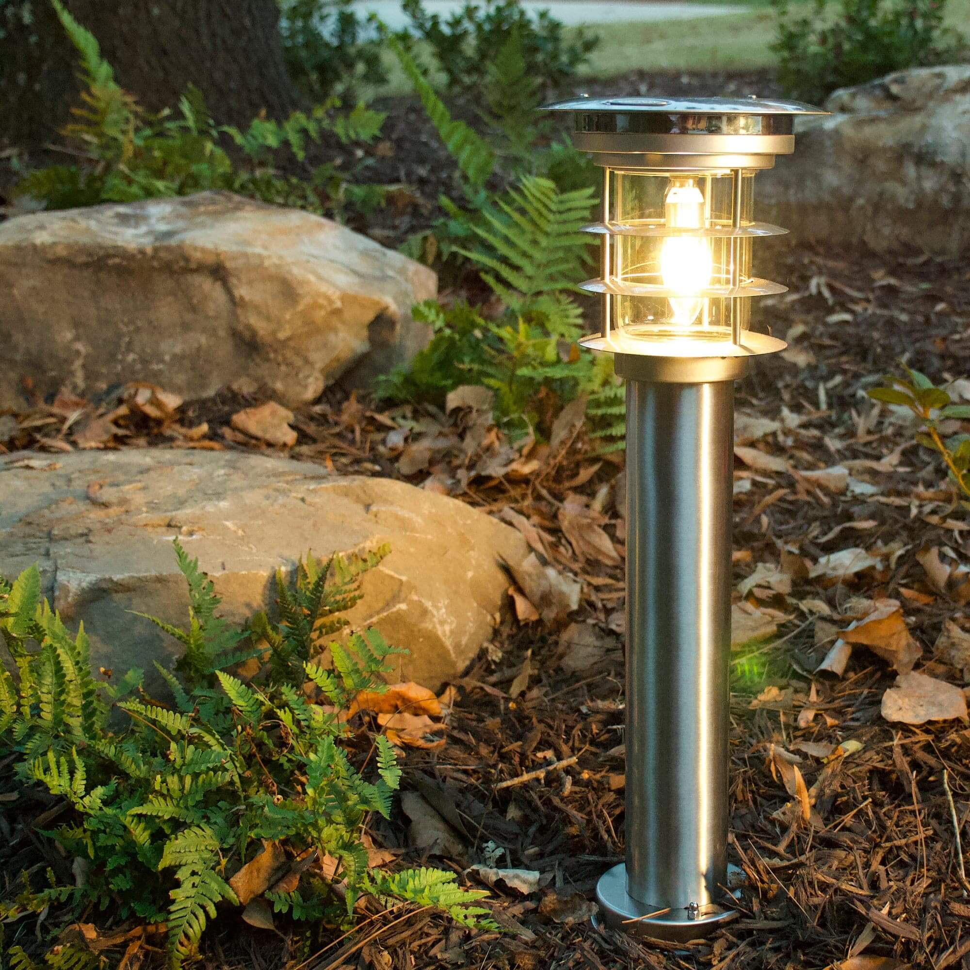 Bollard solar deals pathway lights